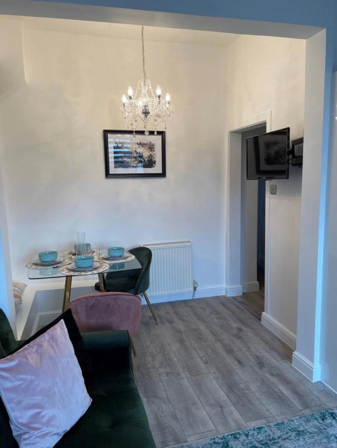 Amazing Getaways - The Place For You With Free Parking Aberdeen Exterior photo